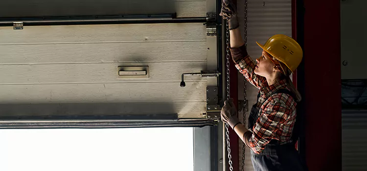 Addressing Common Garage Door Stoppage Issues in Beaconsfield, QC
